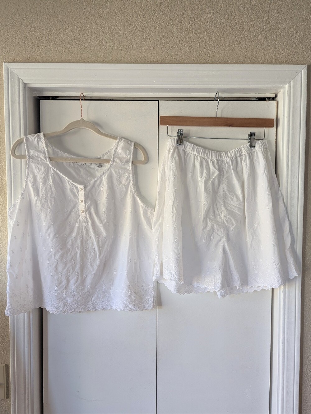 Vintage Eyelet Cotton Set